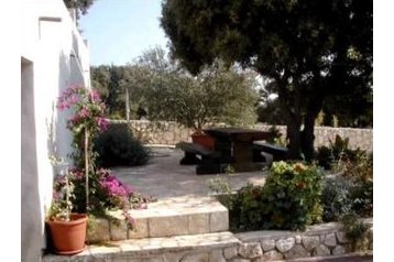 Chorwacja Privát Mandre, Zewnątrz